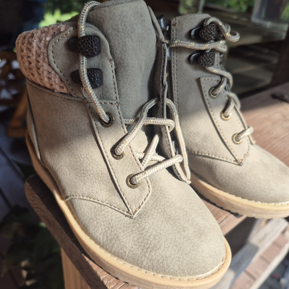 Blowfish - Stylish Tan Kids Boots